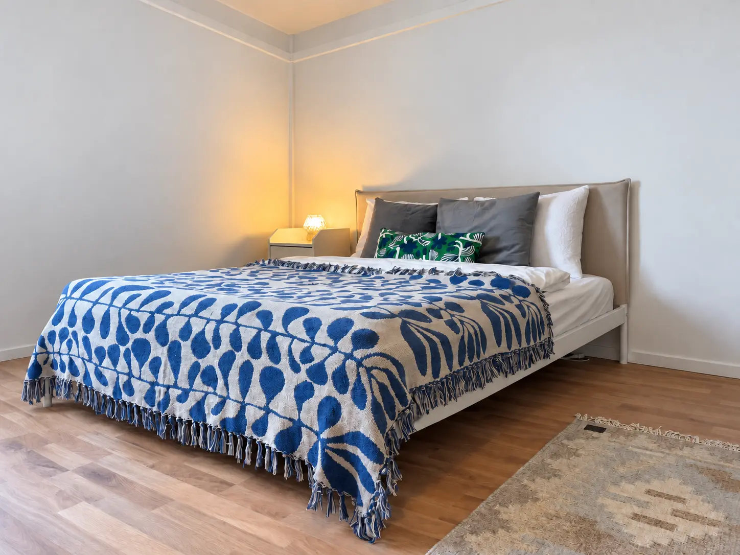 Private bedroom in the shared accommodation at Lakefront.